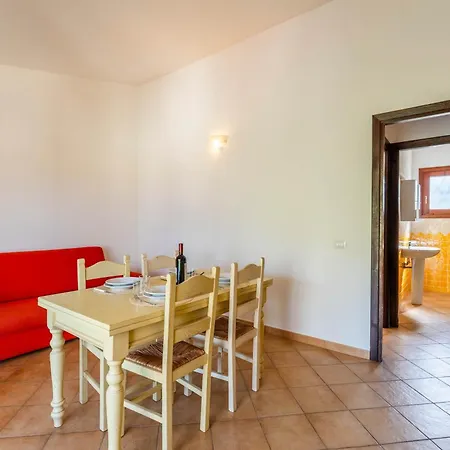 The Fantastic Res Badus B4 1bedapt Sleep4 Seaview Apartmán Badesi