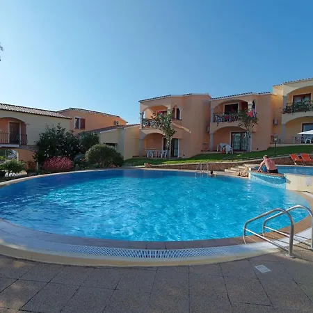 The Fantastic Res Badus B4 1bedapt Sleep4 Seaview Apartmán Badesi