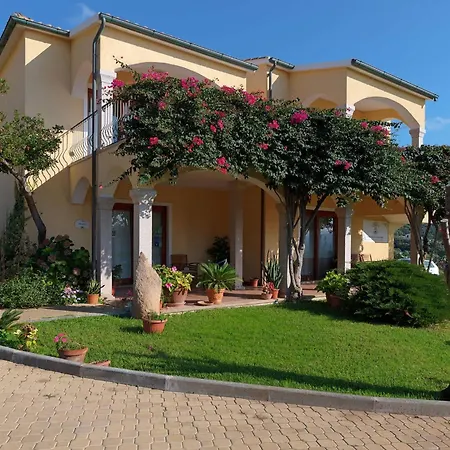 The Fantastic Res Badus B4 1bedapt Sleep4 Seaview * Badesi